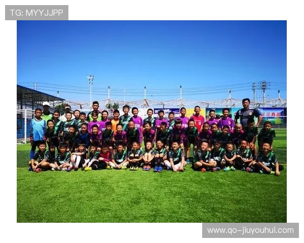 Qzee智能发声足球引领未来运动体验让训练与娱乐完美融合 Qzee智能发声足球引领未来运动体验让训练与娱乐完美融合